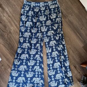 NWOT Super soft and stretchy Blue Elephant Print Pants 🐘